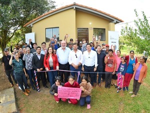 Unas 25 familias acceden a viviendas dignas en Juan E. O’Leary - ADN Digital