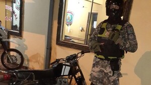 Grupo Lince detiene a un adolescente al mando de una moto en Curuguaty