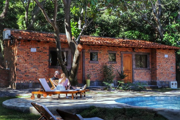 Caba帽as Los 脕rboles: naturaleza, confort y desarrollo sostenible en San Bernardino