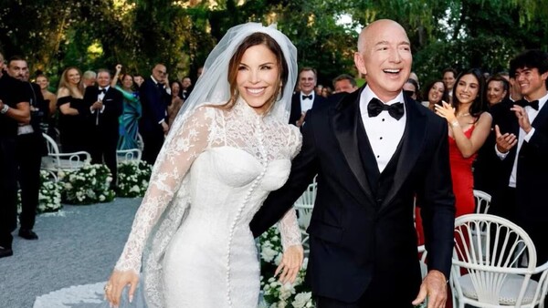 Bezos y Sánchez concluyen sus tres días de matrimonio