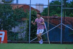 San Lorenzo se impone con lo justo en los “Jardines” - Fútbol de Intermedia - ABC Color
