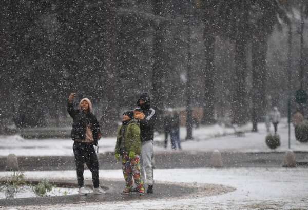 Ola polar cubre de nieve ciudades de Argentina - Mundo - ABC Color