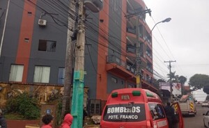 Niña que lloraba desesperadamente en edificio movilizó a rescatistas