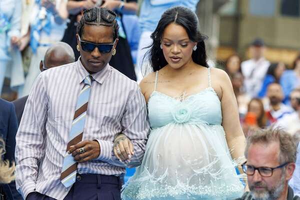 Rihanna llegó divina a la premier de Los Pitufos en Bélgica - Gente - ABC Color