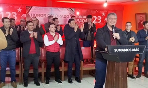 Marcos Benítez oficializa su reelección a la intendencia y se suman concejales a su equipo - Noticiero Paraguay