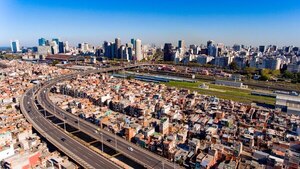 Realizan cedulación y reciben reclamos de paraguayos en la Argentina