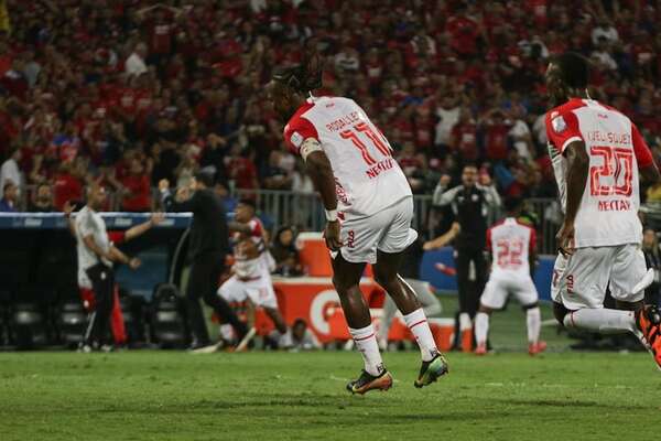 Hugo Rodallega: del llanto por la lesión al épico gol del título - Fútbol Internacional - ABC Color