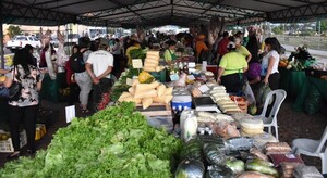 Ferias de la Agricultura Familiar dinamizan economía de pequeños productores del país - .::Agencia IP::.