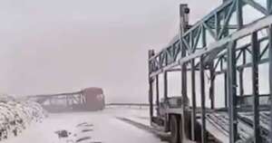 La Nación / Chile: ocho paraguayos fueron rescatados tras tormenta de nieve, dos decidieron no abandonar sus camiones