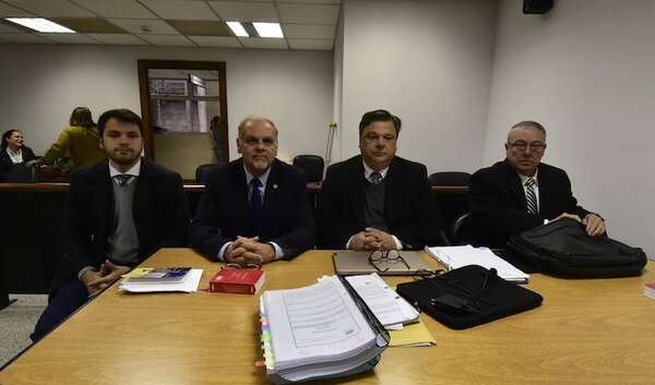 MP ratifica que Joaquín Roa direccionó licitaciones por G. 16.080 millones a favor de Koube - Nacionales - ABC Color
