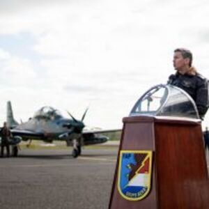 Un hito en la inversión en defensa y seguridad después de 38 años: llegan los Súper Tucano a la Fuerza Aérea Paraguaya :: Presidencia de la República del Paraguay