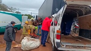Conductor queda atrapado tras cuádruple choque en Ciudad del Este