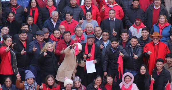 La Nación / A la ANR llegan dirigentes de todo el país y suman miles de nuevas afiliaciones