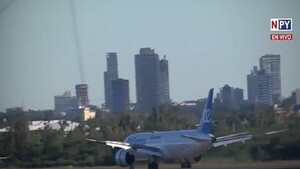 Avión con casi 300 personas realizó doble aterrizaje de emergencia en el Silvio Pettirossi