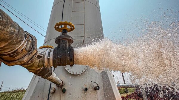 Investigan presunta contaminación de pozo en Villarrica por parte de estación de servicio