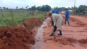 Vecinos se movilizan y arreglan caminos rurales ante abandono municipal y estatal en San Pedro