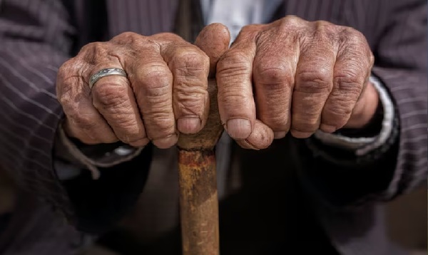 Pensionados fallecidos hace 7 años cobraron subsidios por G. 93 millones - OviedoPress