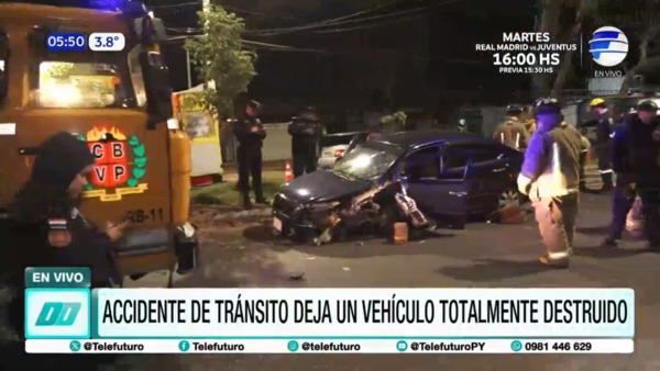 Accidente de tránsito deja un vehículo totalmente destruido