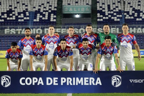 Versus / Un "defensor completo" que no tiene lugar en Cerro Porteño