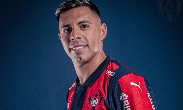 (VIDEO) ¡Mirá cómo presentaron a Blas Riveros en el Ciclón a través de un juego de Play!