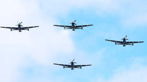Llegan a Paraguay los primeros Súper Tucano comprados por el Gobierno de Santiago Peña - La Clave