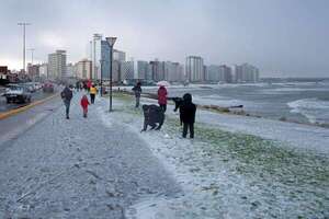 Argentina, el país más frío del mundo: ola polar histórica congela playas y ciudades - Mundo - ABC Color