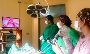 Realizan primera cirugía laparoscópica para extracción de quiste de ovario en el Hospital Distrital de Minga Guazú