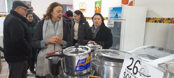 Entregan donaciones al Hogar de Ancianos Santa María tras la 26ª Correcaminata Solidaria