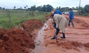 Vecinos se movilizan y arreglan caminos rurales ante abandono municipal y estatal en San Pedro – Prensa 5