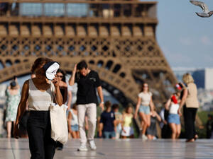Alerta roja en París por ola de calor que asfixia parte de Europa | Unicanal