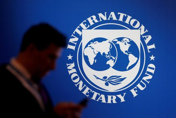 FMI destacó fortaleza del sistema financiero en Paraguay - Portal Digital Cáritas Universidad Católica