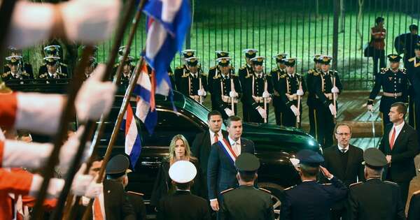 La Nación / Duras críticas hacia legisladores que anunciaron el “vacío” a Peña
