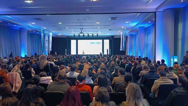Encarnación recibe el programa “Aprende con Meta” para fortalecer a las MiPymes