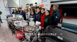  HOGAR DE ANCIANOS RECIBE HISTÓRICA DONACIÓN DE LA UNAE 