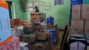 Allanan local comercial en Encarnación por presunto contrabando de productos