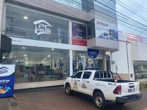 Millonario hurto en local comercial en Hohenau: se llevaron celulares, notebooks y relojes inteligentes