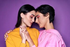 Sexo lésbico vs. sexo heterosexual: quién disfruta más y por qué - Sexualidad - ABC Color