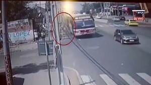 Condenan a 5 años de cárcel a chofer por la muerte de pasajera que cayó de un bus