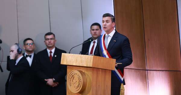 La Nación / Liderazgo firme, cercanía con la gente y visión de futuro marcan los dos años de gestión de Peña