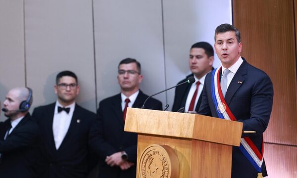Santiago Peña presentó su segundo informe presidencial redoblando su compromiso a seguir mejorando
