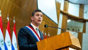 Santi se mostró picante: “Espero la foto y el título de mañana”