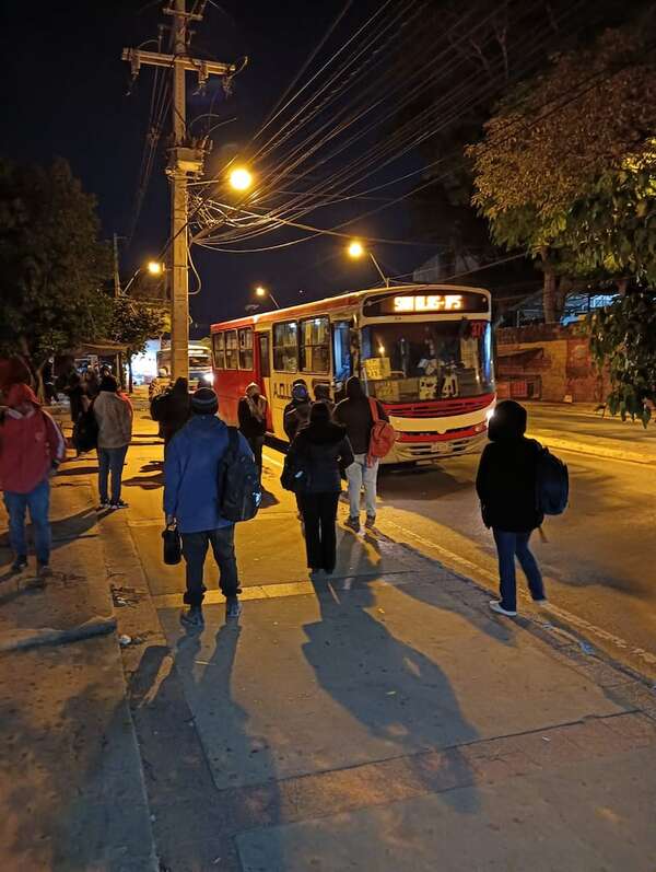 Peña pintó un país ideal, pero la calle cuenta otra historia - Política - ABC Color