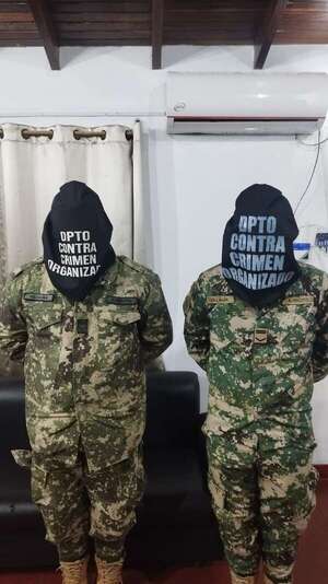 AUDIO: Allanamientos contra “Macho”: detienen a dos militares y un policía  - La Primera Mañana - ABC Color