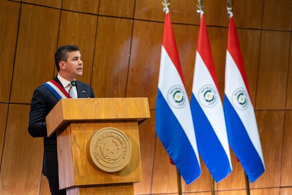 Gobierno invierte más de 690 millones de dólares en obras publicas - .::Agencia IP::.