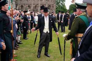 Carlos III, feliz en la fiesta del jardín del Palacio de Holyroodhouse - Gente - ABC Color