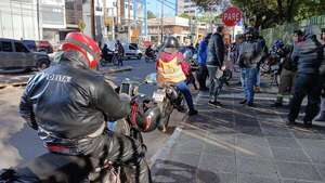 Conductores de plataforma marchan exigiendo seguridad y una tarifa digna - Nacionales - ABC Color