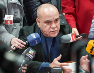 Bachi Núñez se opone al proyecto de Olmedo y defiende el horario único