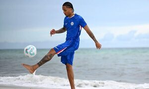 Versus / Chelsea ficha al atacante brasileño Joao Pedro