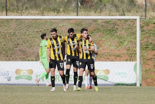 Guaraní de Fram logra su primera victoria en 15 partidos en el torneo - Fútbol de Intermedia - ABC Color