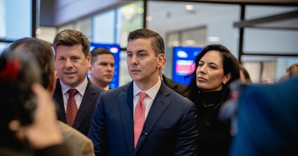 Peña llega a la cumbre del Mercosur para apurar un acuerdo de libre comercio con México